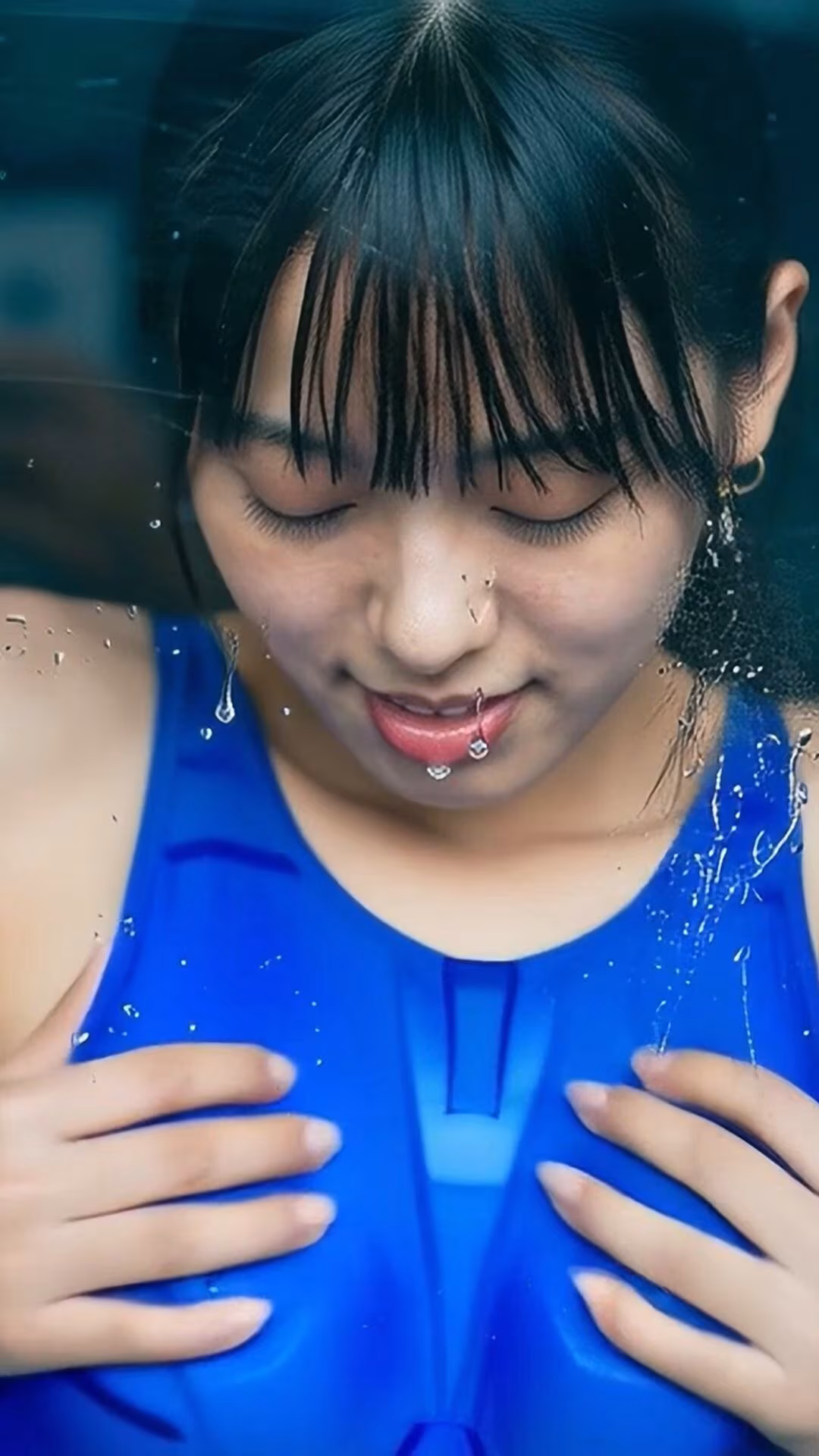 舌フェチ4 AI 水着女子